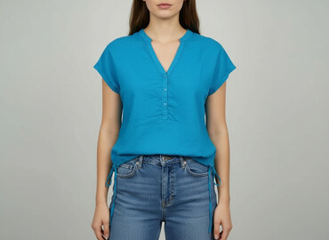 Blouses: Yessica, Women's blouse, size M