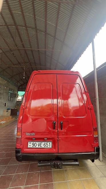 7 nəfərlik avtomobillər: Ford Transit yüksək tavanlı yük mikroavtobusu - Korpus: uzun baza — 3