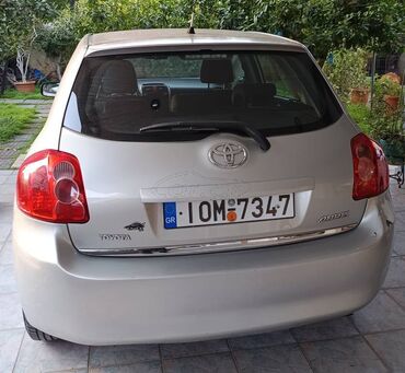Toyota: Toyota Auris: 1.3 l. | 2009 έ. Χάτσμπακ — 1