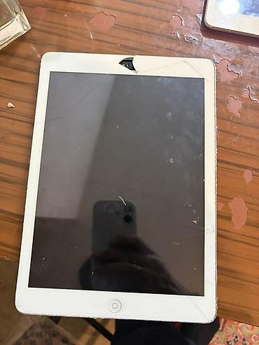 j6 2017: Ekrani islekdi indi sonub yanmir batareyasina gore Apple iPad (gümüş — 2