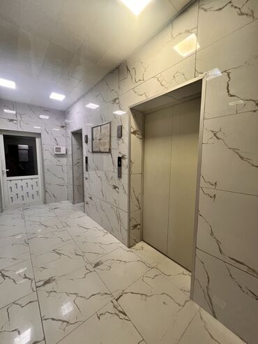 Uzunmüddətli kirayə mənzillər: Öz evimdir . 2 otaq kirayə verilir. Xırdalanda. Əla evdir isti pol — 28