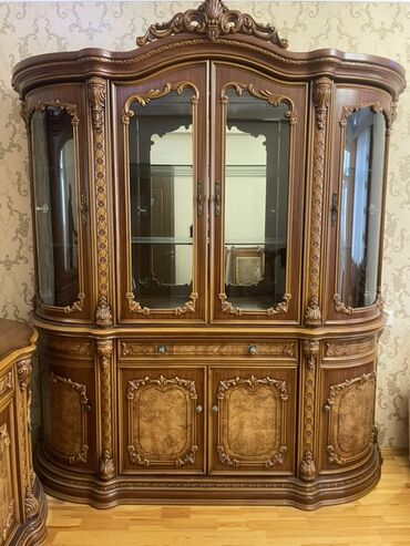 капсульная кофемашина баку: Стеклянная витрина-шкаф