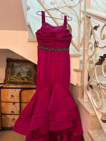 Ziyafət donları: Zərif ziyafət geyimləri dəsti 1) Qara-ağ kokteyl donu - İncə ipli — 2