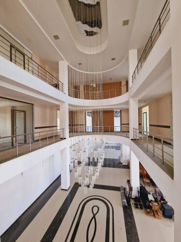 Mağazalar: Binəqədi rayonu, əsas yolun üstündə - “Zəngəzur” restoranın tam — 14