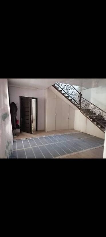 Продажа коттеджей и домов: Просторный дом с большим крытым двором и меблировкой. - Крытый — 2