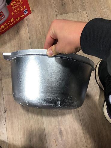 Казаны: Алюминиевые казаны и чугунные плиты для очага/мангала. Описание: - — 4