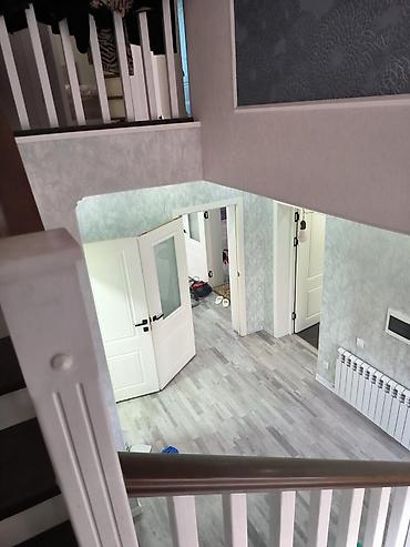 Продажа коттеджей и домов: 🏡 Продаётся просторный дом в районе Ак-Орго (Бишкек) 📍 ул. Б — 14