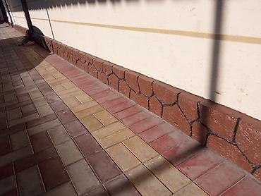 Другие строительные материалы: Элементы облицовки цоколя, выполненные в виде имитации натурального — 15