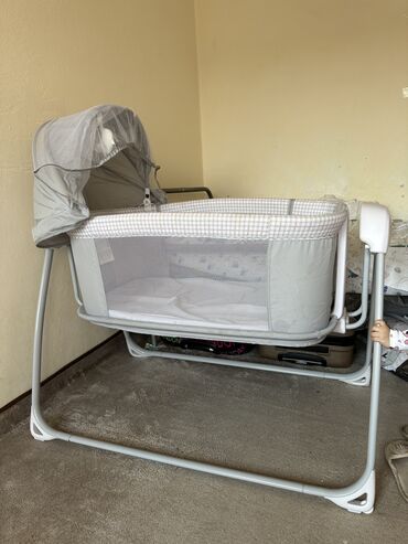 Манежи-кровати: Я брала 14000 сом в магазине Yo-yo Прошу 8000 Почти новый .Только 2 — 4