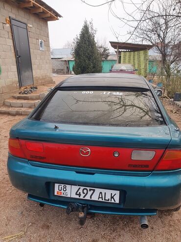 Mazda: Mazda 323: 1994 г., 1.6 л, Механика, Бензин, Хэтчбэк — 1