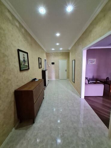 Uzunmüddətli kirayə mənzillər: Razində Aygün mall-ın yanında, Bakıxanov rezidens-də 13 mərtəbəli — 2