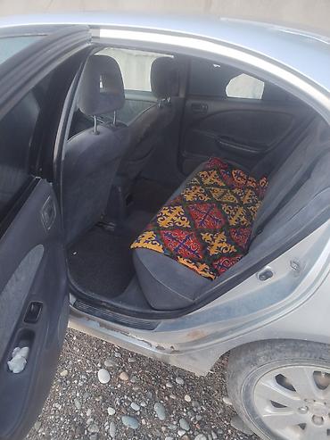 Toyota: Toyota Avensis: 1998 г., 1.6 л, Механика, Бензин, Седан — 5