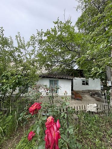 Продажа коттеджей и домов: Ысык -Көлдүн түштүк тарабынан Кажы- Сай айылынан үй сатылат . Участогу — 3