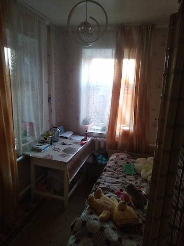 Продажа коттеджей и домов: Продам дом в верхней части города Кара Балта. S 90m². Участок хоз — 18