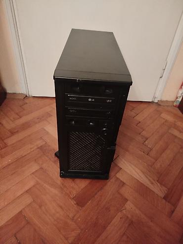 Ostali kompjuterski delovi: Kuciste za kompjuter. Spojio plocu,napajanje radi i power taster je — 1