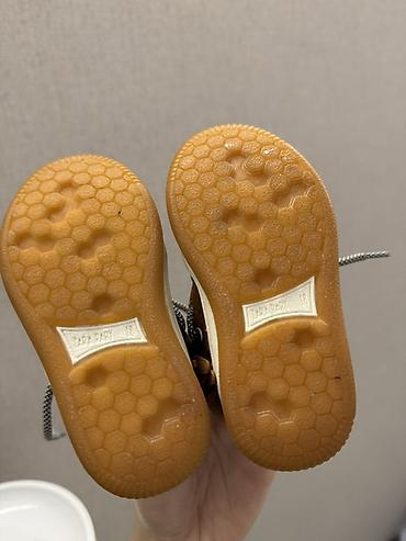 Детская обувь: 1. Детские ботинки ZARA Baby - Модель: утеплённые кеды/ботинки на — 3