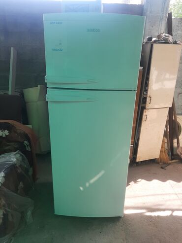 холодильник б у куплю: Холодильник Beko, Б/у, Двухкамерный, Less frost, 70 * 180 * 60