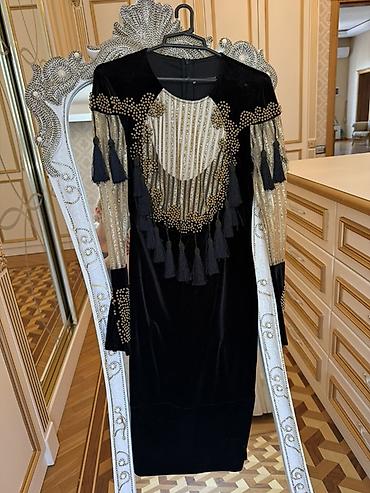 muncuq: Qadın gecə/libas - Material: qara məxmər əsası, ön və qollarında — 1