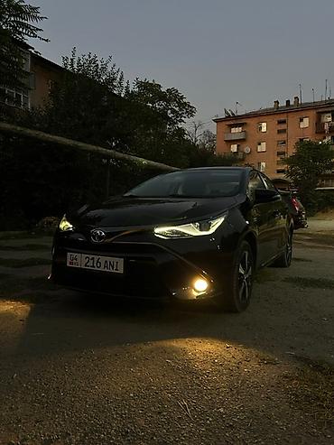 панель на ниву: Toyota Corolla: 2021 г., 1.8 л, Робот, Гибрид, Седан — 6