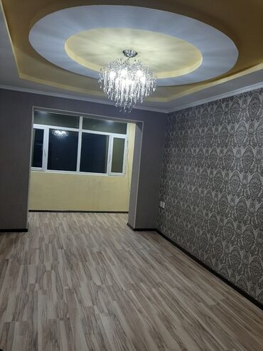 Азат курулуш 6 мкр - Кыргызстан: Батир сатылат: 2 бөлмө, 74 кв. м