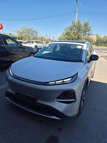 Changan: Changan Qiyuan Q05: 2026 г. — 2