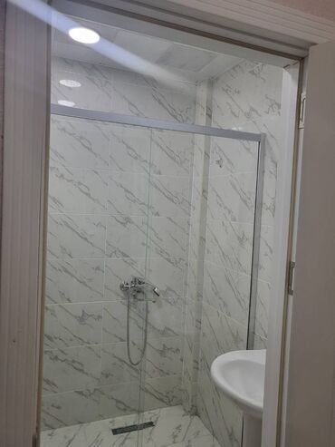 Uzunmüddətli kirayə mənzillər: Sumqayıt Bağça şəhər kompleksində, 11 mərtəbəli binanın 3 mərtəbəsində — 13