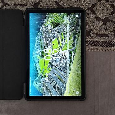 Planşet + maqnitli örtük - Böyük ekranlı Android planşet (təxmini