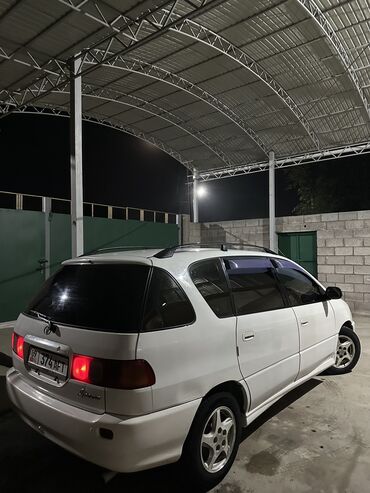 машина г ош: Toyota Ipsum: 1998 г., 2 л, Автомат, Бензин, Минивэн