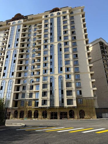 элитные квартиры продаж: 2 бөлмө, 70 кв. м, Элитка, 11 кабат, ПСО (өзү оңдоп түзөтүп бүтүү үчүн)