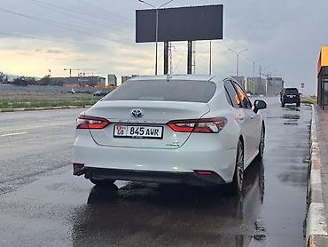 2022: Toyota Camry: 2022 г., 2.5 л, Автомат, Гибрид, Седан — 4