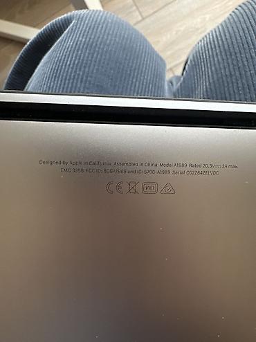 Ноутбуки Apple (MacBook): Apple MacBook Pro 13" (серый космос), поколение с сенсорной панелью — 8