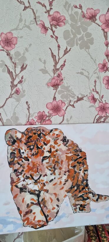 Картины: Продаю готовую картину 30 на 40см (мозайка) и картину красками на — 4