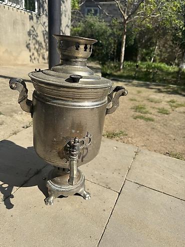 ev maqintafonu: Klassik kömür/sobaya əsaslanan samovar - Material: metal gövdə və — 1
