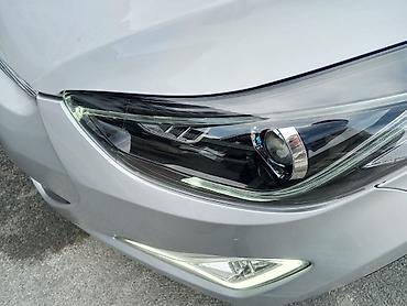 1 64: Hyundai Elantra: 1.6 l | 2015 il Sedan — 3