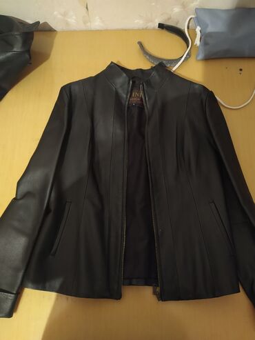 мужской куртка бу: Куртка XL (EU 42), цвет - Черный