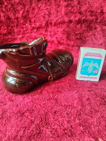 Digər kolleksiyalar: Keramik “çəkmə” formalı suvenir/konteyner - Material: keramika -da lalafo.az — 8 Digər kolleksiyalar: Keramik “çəkmə” formalı suvenir/konteyner - Material: keramika — 8