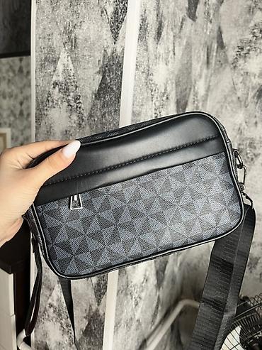 Другие сумки: Сумка через плечо, компактная - Формат: прямоугольная кросс‑боди. - — 1