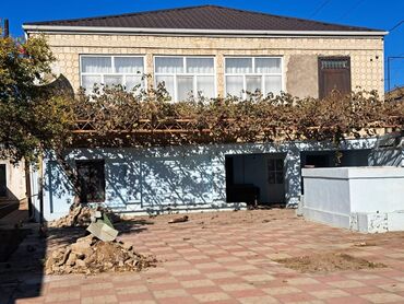 Həyət evləri və villaların satışı: 8 otaq, 5 kv. m, Kredit yoxdur, Orta təmir — 7