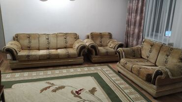 мебели диваны: Диван-кровать, цвет - Бежевый, Б/у