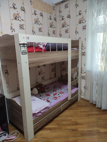 Tehi….İki mertebe kravat. 200azn. matrasla bir yerde ünvan 10