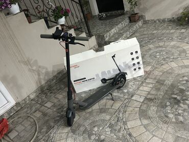 CD, DVD disklər və kassetlər: İşlənmiş Elektrik samokat 8", 501 - 750 Vt, 26 - 35 km/s, Ünvandan götürmə