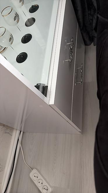 Komodlar: Hec bir deffekti yoxdur.yeni kimidir.içi çox genişdir — 2