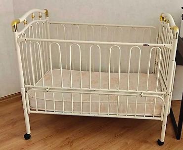 детиский мебел: Детская металлическая кроватка на колесиках - Материал: металл с — 1