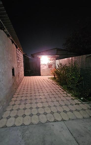 срочна квартира керек: Сдается полдома с отдельной кухней. Планировка и помещения: - Гостиная — 8
