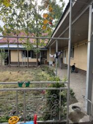 Долгосрочная аренда домов: Сдаётся 2 этажный дом в городе Манас. на долгий срок. Дом полностью — 1