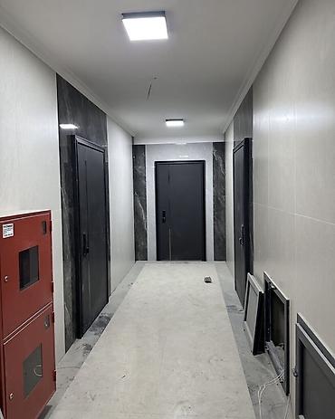 2 8: 2 комнаты, 84 м², ул. Ахунбаева / Бакаева Элитка, 8 этаж, ПСО (под самоотделку) — 3
