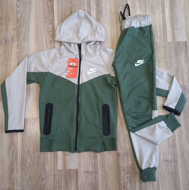 Komplet trenerke: Nike dečija trenerka za dečake NOVO Novo Pamuk Veličine 8 10 12 14 — 6
