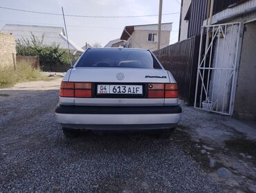 Volkswagen: Volkswagen Vento: 1993 г., 1.8 л, Механика, Бензин, Седан