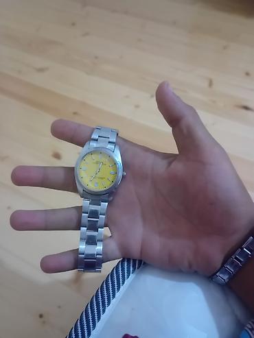 qol satlari: Hamisi satılır satlari daslari yoxdu daş qoy işlet 2 dene telfon var — 5
