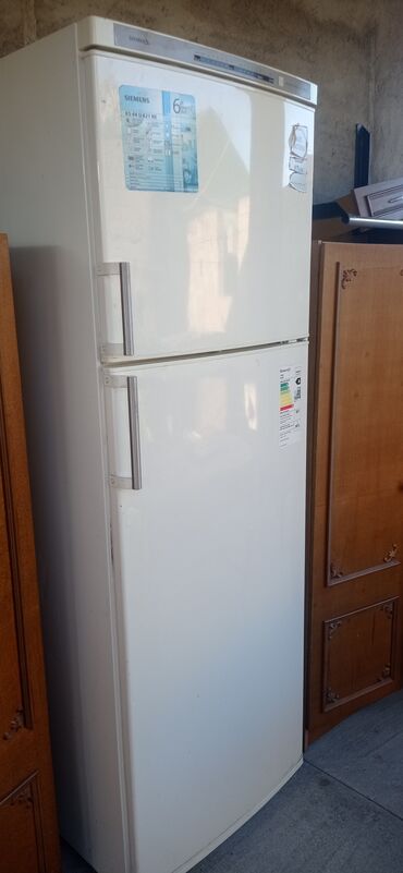 balaca soyducu: Б/у 2 двери Siemens Холодильник Продажа, цвет - Белый, Встраиваемый
